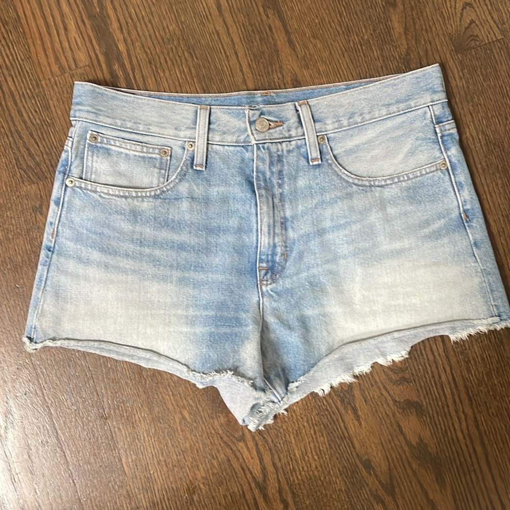 Womans light Denim Jean Shorts Size 28
